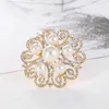 Broşes vintage imitasyon inci çiçek kadınlar için tam rhinestone kristal düğün gelin partisi yuvarlak buket broş pim