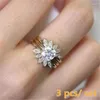 Mit seitlichen Steinen ROMAD 3-teiliger Ring/Set Roségoldringe für Frauen Blumenförmiger weißer Kristall-Zirkon-Hochzeits-Verlobungsring Größe 6-10 Anillos