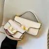 Small Square Women's 2024 New Trendy Fashion Chain Crossbody for Commuting One Shoulder Underarm Bag