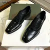 Sapatos de couro Berluti Mens formal novo vestido de negócios Bruti Mens na moda e bonito oxford Trendy exclusivo RJ 4GTC