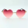 Vendita diretta nuovi occhiali da sole con lenti tagliate a forma di cuore 8300687 aste in corno di bufalo testurizzato nero naturale misura 58-18-140 mm