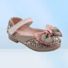 Nya barn läderskor Rhinestone Bow Princess Girls Party Dance Shoes Baby Student Flats Kids Performance Shoes G2204133509649