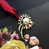 Broches de Style coréen et japonais pour femmes, broche en strass, à la mode, pour l'art de noël, cerf, feuille de papillon, broche métallique de luxe