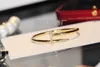 Designer Cartres Bangle High End Asian Gold Golse Edition Kajia Bracelet Mud Diamond Zircon Anel de unha Luz de luxo de luxo feminino UIB9