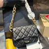 Classic Cute Women Shoulder Bag Gold Chain Hardware Diamond Lattice Leather Quilted Luxury Handbag Designer Bag Cross Body Clutch Versatile Pochette Coin Purse 21C