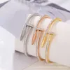 Pulseira de unhas Kajia Cartres Bangle Cartres Simples e Luxo Eletroplacado Jóias de Jóias de Jóias de Diamante