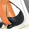 Spiegelkwaliteit dames driehoek onderarm halve maan tas draagtas pochette lederen crescent luxurys designer tas riem mode mini crossbody handtas schoudertassen