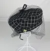 Chapeaux de béret en treillis en maille pour femmes, chapeaux octogonaux élégants à la mode, petite abeille pour dames, chapeaux de haute qualité, fabricants d'approvisionnement 3942202