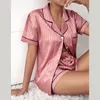 Jackor Kvinnor Sleepwear Summer Pama Set Pink Slå ner krage Faux Silk Satin Kort ärm topp+shorts kvinnlig pijama hemkläder kostym