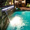庭の装飾屋外プールの水の端がアクリルの噴水滝を導く