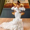 2024 Robe de mariée sirène à volants en cascade pour fille noire sur l'épaule organza satin mariée robes formelles robes de noiva personnalisé