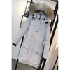 Damska zimowa kurtka designerska damska wysokiej klasy projektant kurtki kanadyjska marka mody długa płaszcz duży kieszonkowy futrzany kołnierz termiczny płaszcz odzieży Z6