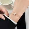 Garnitury 2023 Hot Sell Sier Cross X Bransoletka Kobiety Patrzenie Rose Gold Classic Fashion European Fame Brand Fine Jewelry Gift