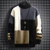 秋の冬の男性セーター暖かいファッションステッチ色マッチングプルオーバーラウンドネック肥厚したニットS3xl 240103
