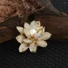 Brooches Luxury Heavy Industry Zircon Lotus Brooch High-grade Plant Flower Corsage Suit Coat Design Pin Accessory Gift