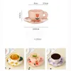 Tazze Tazza da caffè Set piattino Tazza in ceramica tulipano di alto valore Succo di fiori Tè pomeridiano con piatto Colazione per ragazza carina