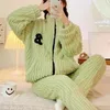 Vêtements de nuit pour femmes Pyjamas en molleton de corail Ensembles Femmes Hiver Épais Chaud Flanelle Doux Homewear Pijama Deux Pièces Ensemble Lâche Maison Vêtements Femme