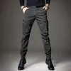 Arriver un pantalon de cargaison de luxe léger pour hommes à l'extérieur pantalon tactique de sport pantalon de style harem pantalon jeans décontracté mince; 240103