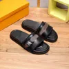 Zapatillas de diseñador para hombre Sandalias planas informales de cuero de verano Hotel de moda cómodo Presentación de diapositivas suave Zapatos para hombre Caja de cordones de playa junto al mar