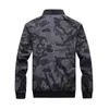 Kurtki męskie Modna Kamuflaż Kurtka Bomber Hip Hop Patch Projekty Slim Fit Pilot Coat