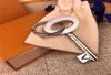 Дизайнерский винтажный брелок для ключей, модный серебряный брелок с дизайном ключа от коробки для мужчин, женский автомобильный кулон, высокое качество5562423