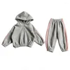 Ensembles de vêtements hiver chaud bébé et filles à capuche demi-zip polaire doublé sweat-shirt veste de survêtement ensemble enfants survêtement enfant 2pcs tenue