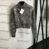 Giacche con paillettes creative Capispalla lavorato a maglia da donna Cappotti classici con stampa di lettere Cardigan con cerniera personalità Giacca in lana Capispalla