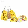 Chaussures habillées dernier style mode talons carrés et ensemble de sacs pour femme 2024 pierres de couleur or d'été à assortir