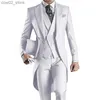 Męskie garnitury Blazers Grey Wedding Men Men Patel 3 -częściowy Tuxedo na formalne bal maturalne garnitury mody z spodniami kamizelka Q230103