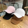 Vinterkvinnor Hat Lammull Plush Baseball Cap Solid Color Korean Thicken Warm Casual Outdoor Street Fashion 240103