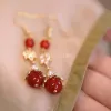 Orecchini a gancio per l'orecchio in resina vintage stile cinese per donna Ragazza Colore rosso Delicato brillante strass Orecchini lunghi fatti a mano con nappa