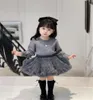 冬のキッズガールズセットレース付き幼児の女の子のセーター