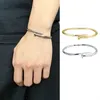 Uma pulseira de unhas clássica individualmente legal com design de nicho leve e luxuosa banhada a ouro que não desbota unissex HA5G