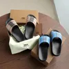 Flat heel Luxury Slipper Designer womans shoe men slide rubber tazz Sliders outdoor summer sandale beach Mule walk Casual shoes gift sunny loafer stripe plaid Sandal