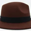 Классические женские шляпы-федоры с черной лентой, осенне-зимняя джентльменская джазовая фетровая шляпа для мужчин, ретро церковное женское платье с широкими полями на плоской подошве 240102
