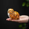 Te Pet Color Changing Tiger Ornament Chinese Tea Ceremony Accessories Tearoom Desktop Decoration Ceramic Statue Zen 240103