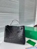 2023 Luksusowe projektanci torby damskie torebki projektant luksurys Luspingd Pakiet lady torba podróżna torba na zakupy przycisk blokowania