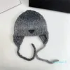 Ear Muffs Designer Beanie Triângulo Chapéus Bonnet Inverno Lã Quente Beanie Caps Para Mulheres Malha Equipada Chapéu Cashmere Proteção de Ouvido 5 Cores Presente Roxo