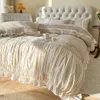 Set di biancheria da letto Piumino Vendita di biancheria da letto Ultraleggero Ragazze Minimalista Set in microfibra Lusso Nordic Roupas De Cama Ornamento