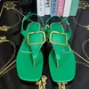 Limitados de chinelos femininos Top Sandals de designer de luxo verão Sapatos clássicos de plataforma nova calfskin chinelos de lascas ao ar livre sapatos de praia não deslizantes 42