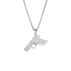 Kedjor Hip Hop Pistol Pendant Halsband Personlighet Cool Rap Trend Crystal Submachine Gun rostfritt stålkedja för män Tillbehör gåva