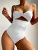 Kvinnors badkläder Solid baddräkt One Piece Bathing Suit Women 2024 Monokini Push Up Cut Out Bodysuit Twisted Bra Beachwear Bathers