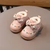 Bottes bébé enfants chaussures rembourrées en coton filles plus velours mignon arc chaud enfants hiver enfant en bas âge marche douce