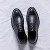 Lederen jurk Casual Mens Classic High Business Quality Italiaanse formele Oxford Elegant Men Office Shoes 240102 206