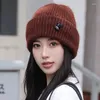 ベレット冬の秋の屋外暖かいビーニー帽子女性韓国クマニットユニセックスアダルトフィッシャーマンキャップレディースイヤー保護帽子