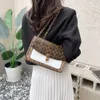 2024 Yeni Kadın Çanta Moda Omuz Kontrast Küçük Kare Zincir Kayış Günlük Crossbody Bag