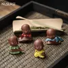 NLSLASI1 PCS handgjorda lila lera härliga Buddha Monk Figurinprydnad Fingertip Tea Play Tea Pets Boutique Tea Table Crafts 240103