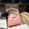 Parça omuz çantası toptan tuval hobo için kadın crossbody göğüs tasarımcı zincirleri tote el çantası adam messenger naylon plaj kadın debriyaj çantaları