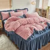 Conjuntos de cama Tafu Fleece Bed Saia Conjunto de quatro peças para o inverno engrossado e quente Fa Lai Quilt Covers Coral Sheets