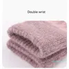 Designer Frauen Winter Warm Halten Touchscreen Verdicken Kaschmir Gestrickte Handschuhe Weiche Elastizität Elegante Weibliche